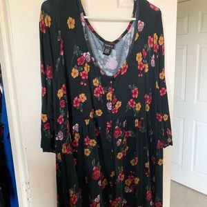 plus size flowy floral shirt
